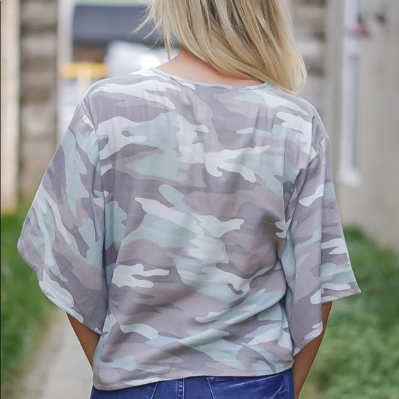 Camo Blouse - Picture 3 of 3